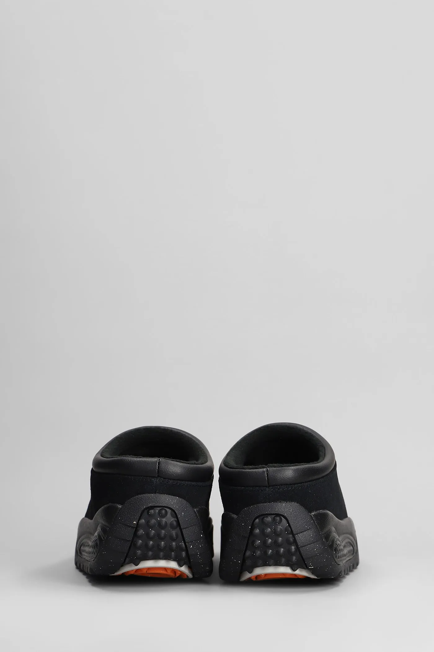 Acg Refus Slipper-Mule in black suede