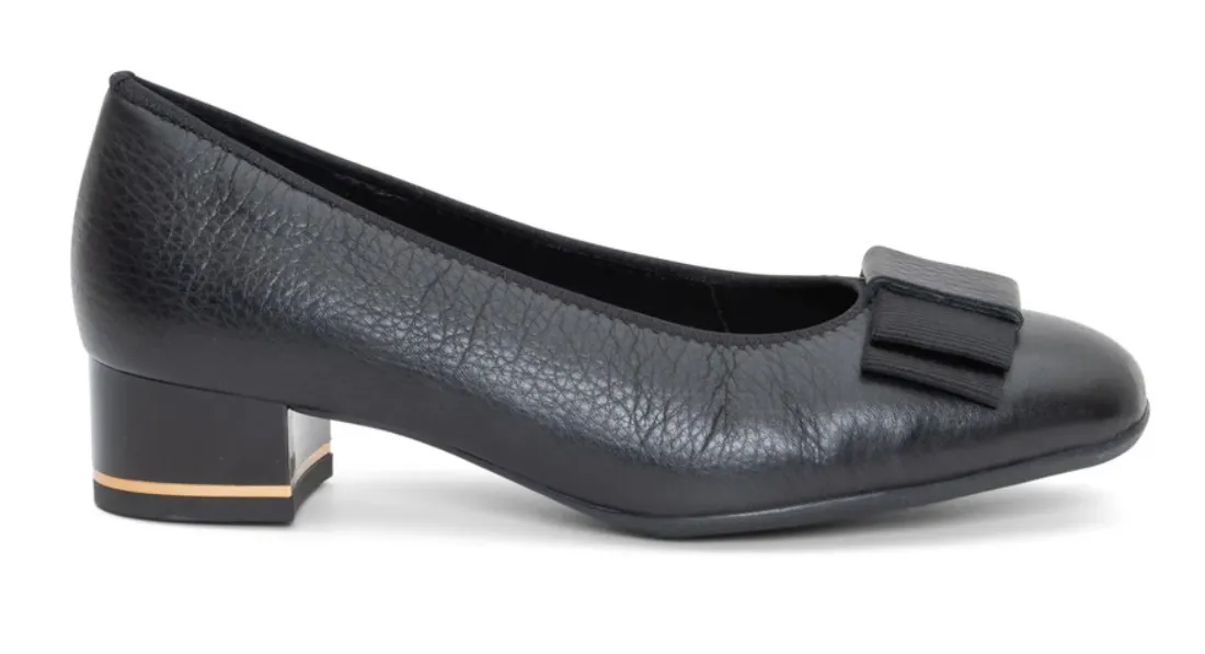 Ara Women's Garnet