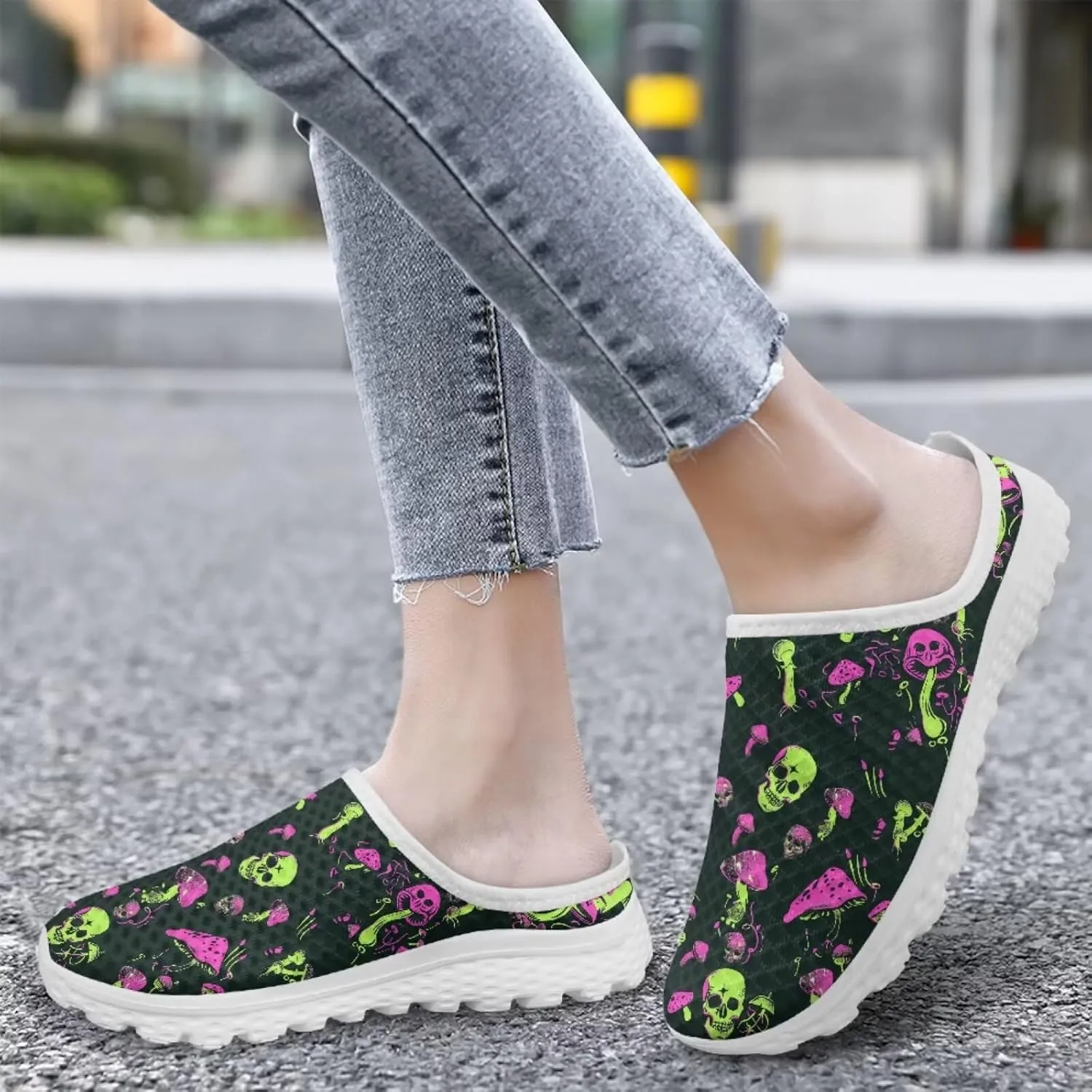 Art Skull Design Women Mesh Mules Memory Foam Flat Anti-Slip Fashion Sneakers Comfortable Slip-On Mule Garden Shoes