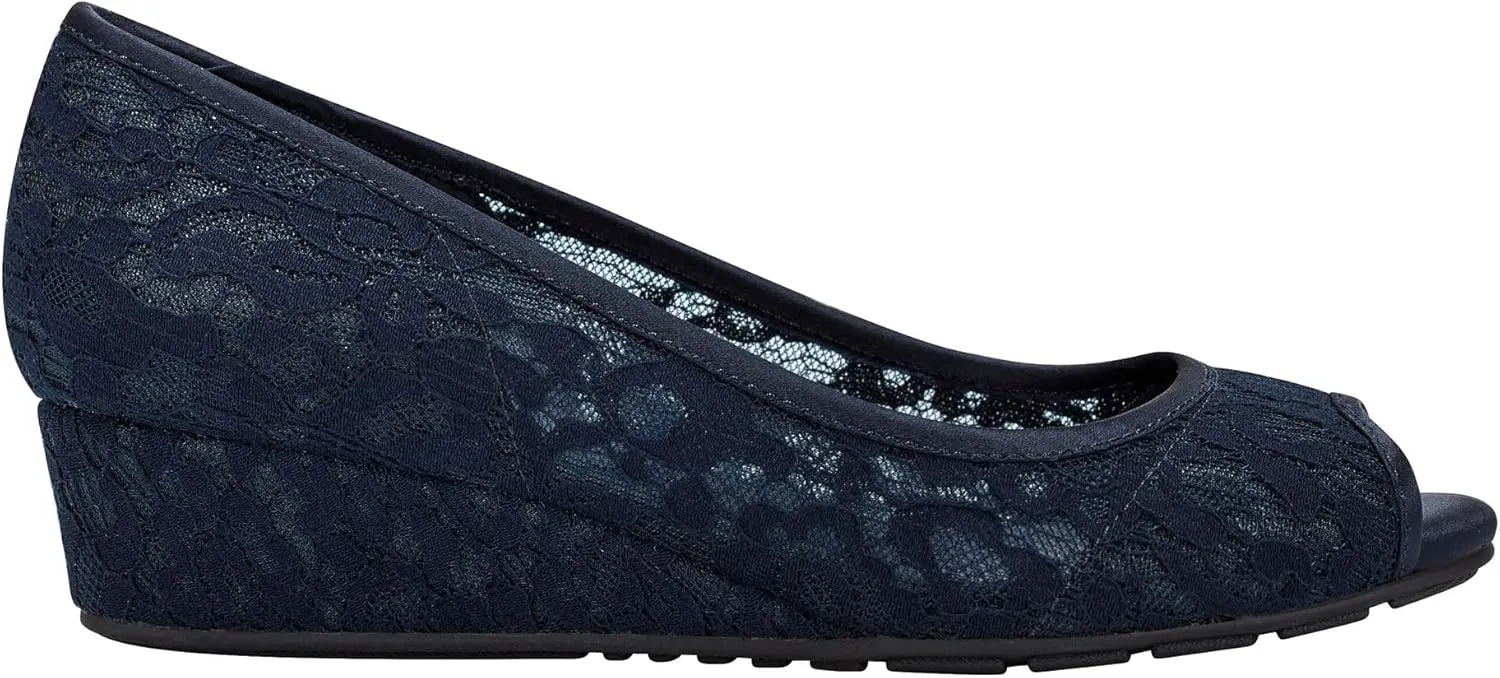 Bandolino Women's Candras Pump