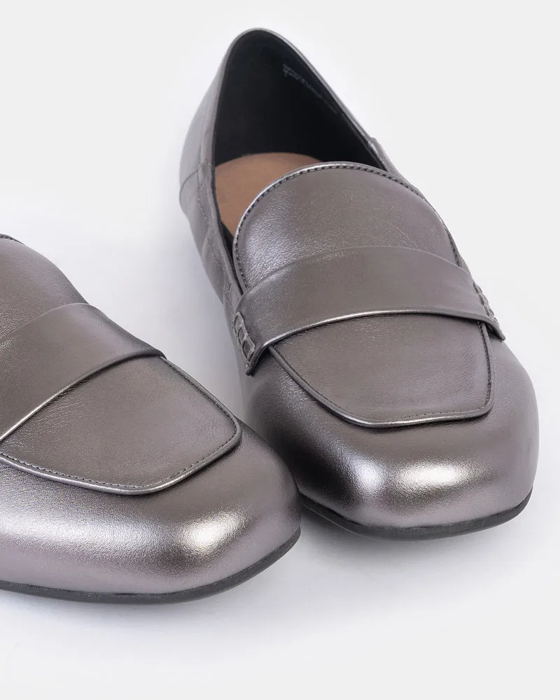 Billie Scrunch Loafers