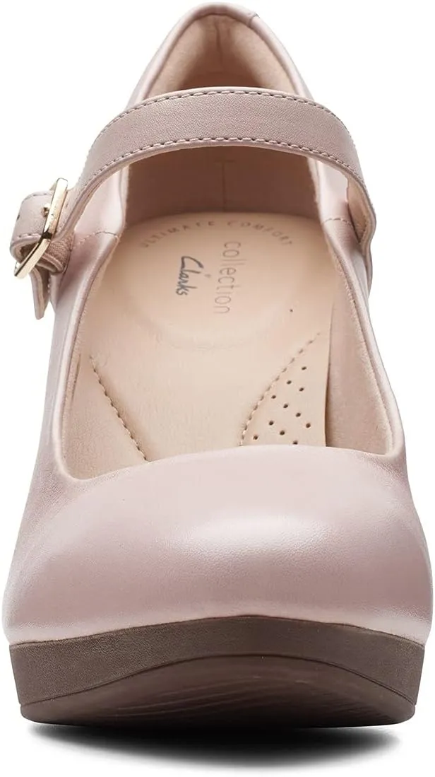Clarks Women's Ambyr Shine Pump