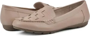 CLIFFS BY WHITE MOUNTAIN Women's Giver Cushioned Loafer Flat