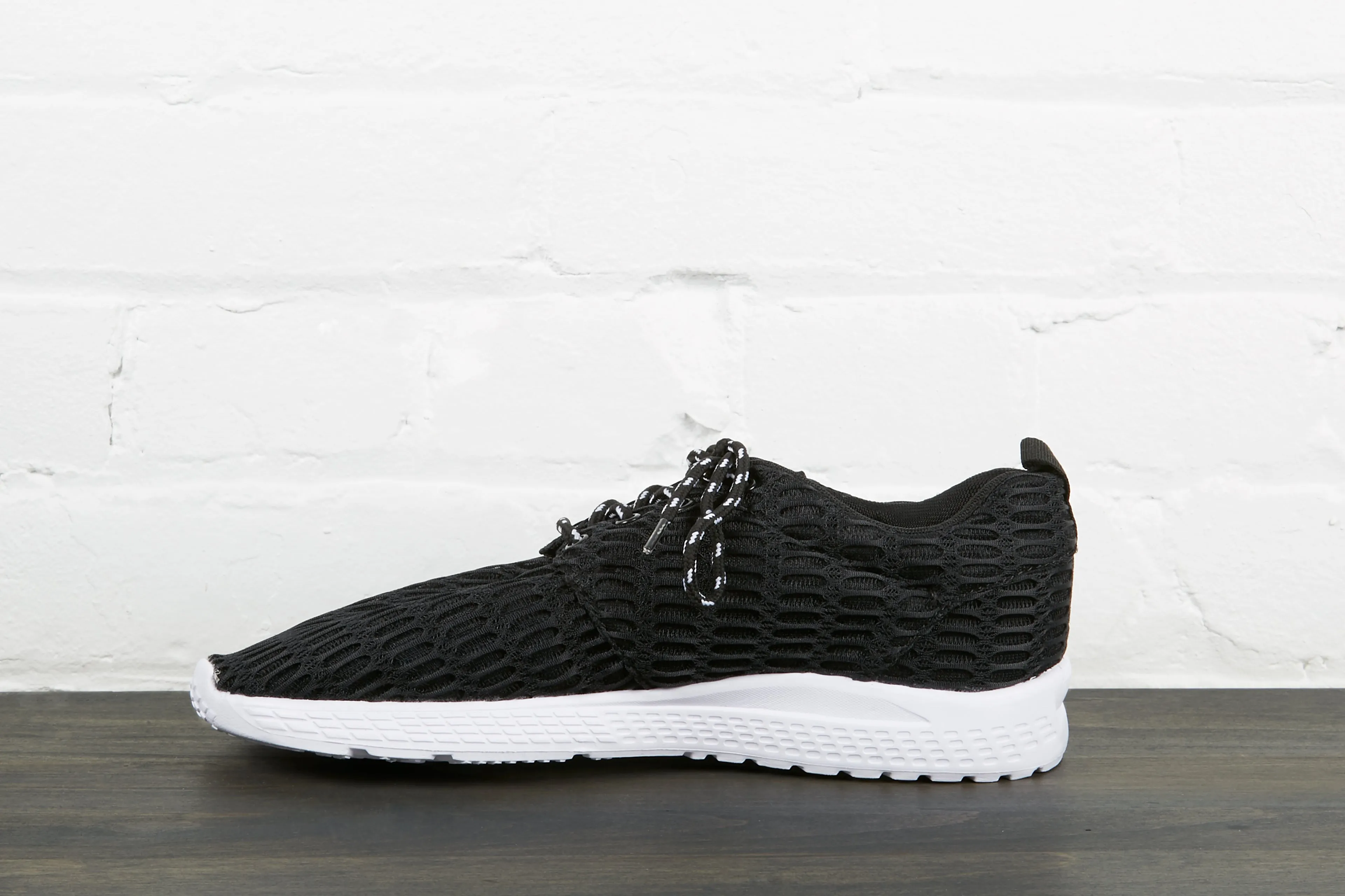 Exclusive sale White Sneaker And Discounted coupons Black