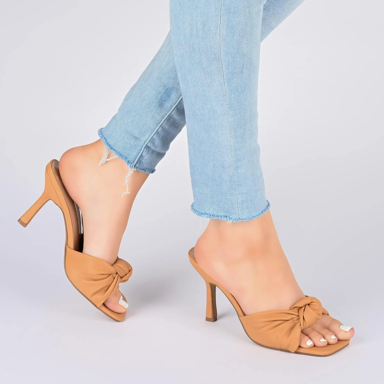 Journee Collection Women's Diorra Pump