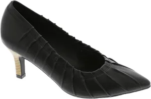 Masseys Women's Bella Pleated Mid Heel Pump