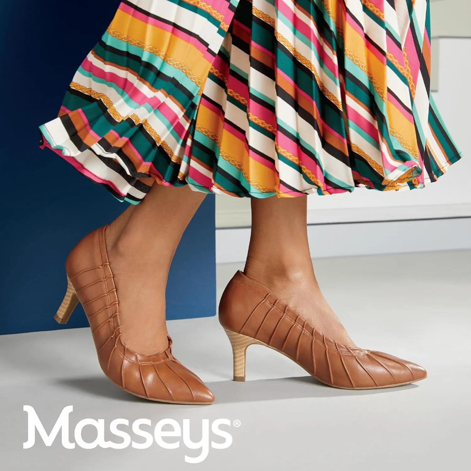 Masseys Women's Bella Pleated Mid Heel Pump