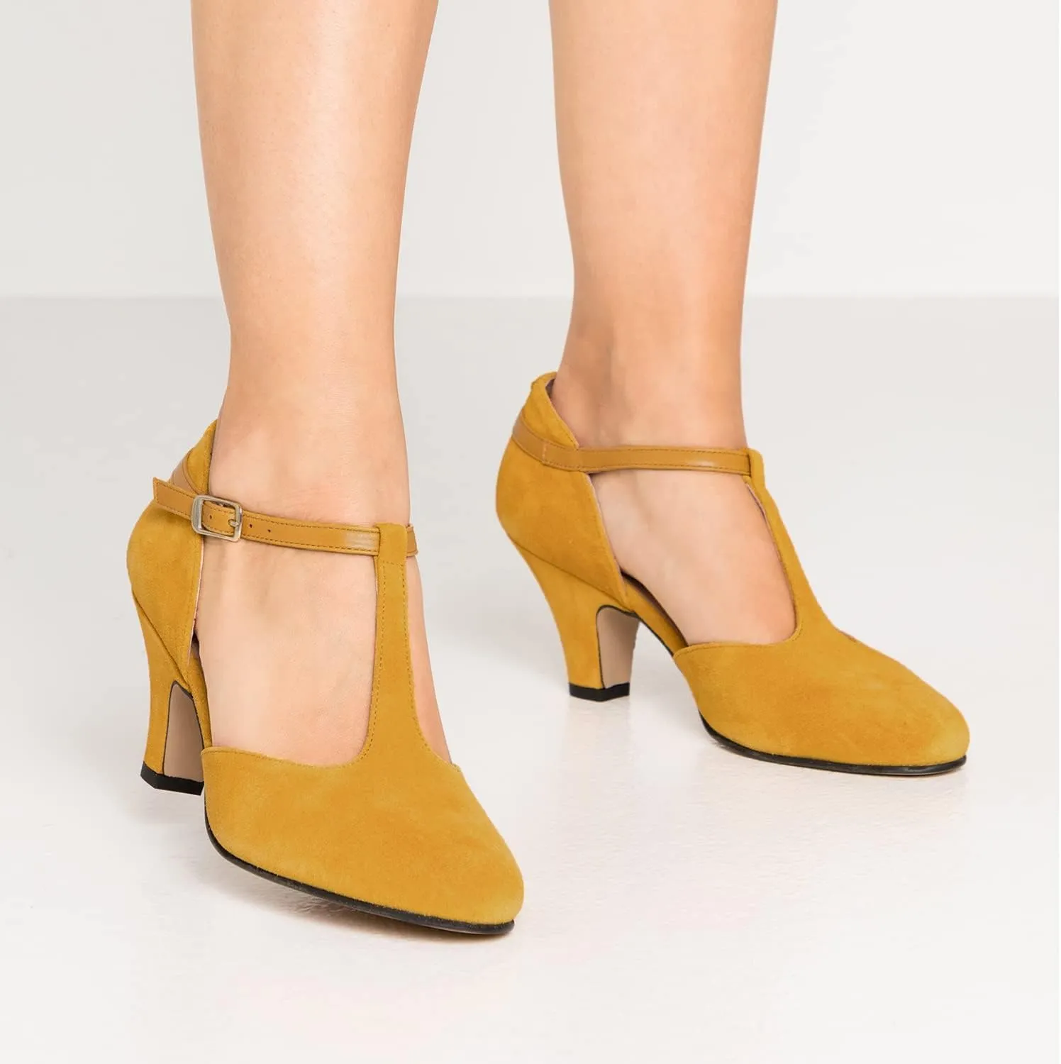 MOOMMO Women Elegant Kitten Heel Mary Jane Pumps Shoes Ankle T-Strap Round Closed Toe Cut-Out Dress Sandals Shoe Chunky Block Heels D-Orsay Suede Work Pump Fall fashion Office Wedding Spring 4-13 M US