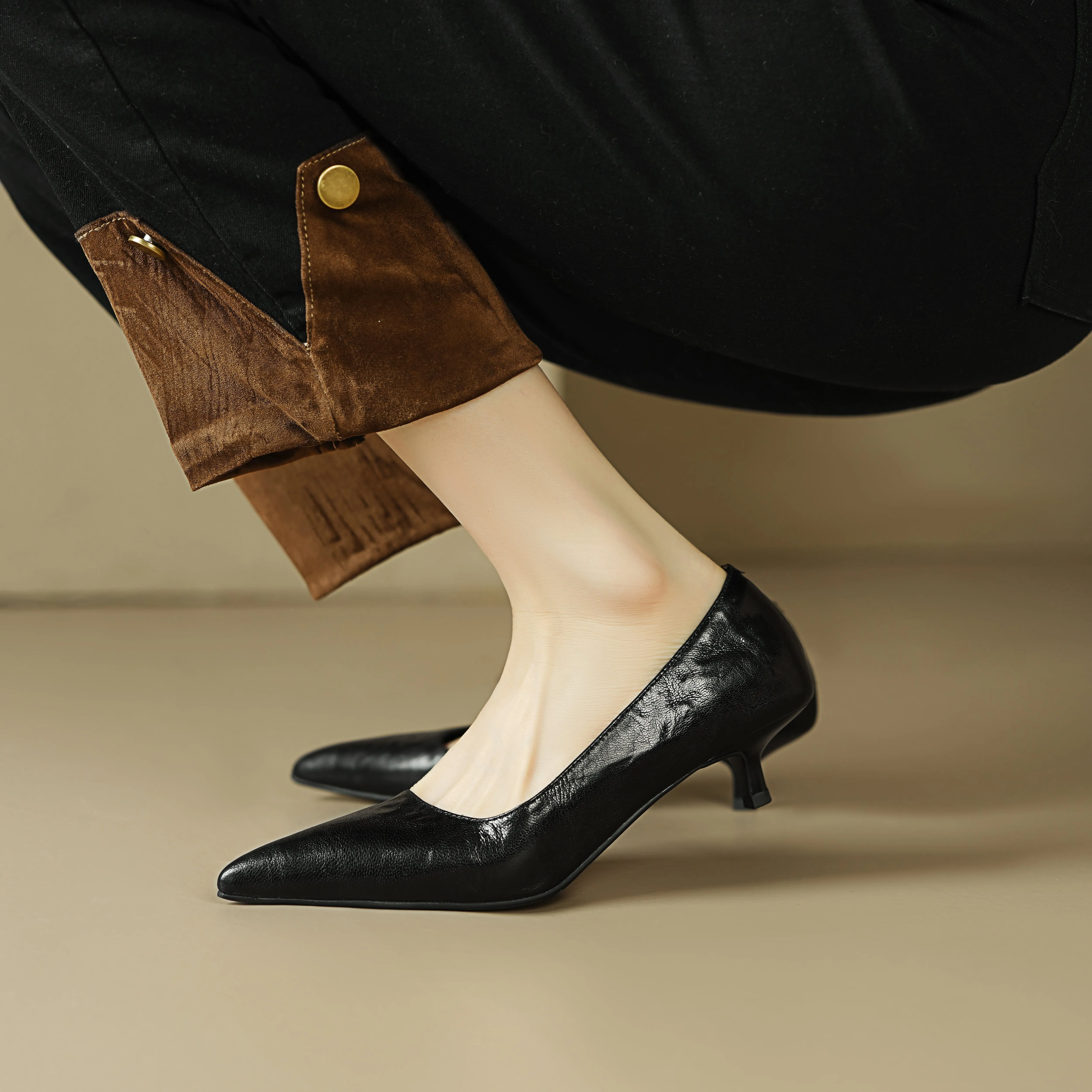 Sheepskin Kitten Heel Low Pointed Toe Pumps Women's Shoes