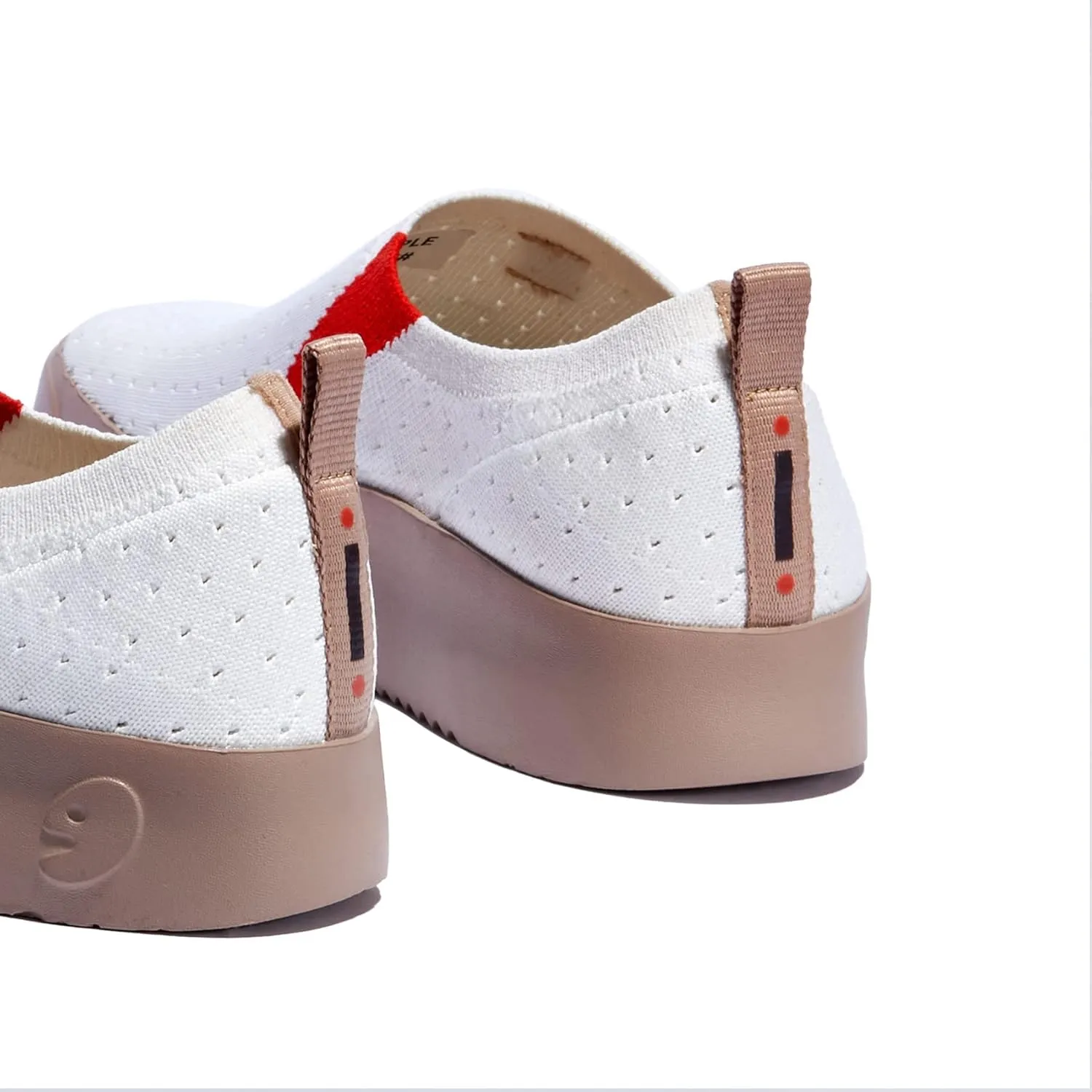 UIN Women's Art Travel Walking Shoes Slip On Casual Lightweight Wide Toe Fashion Sneaker Toledo Ⅸ