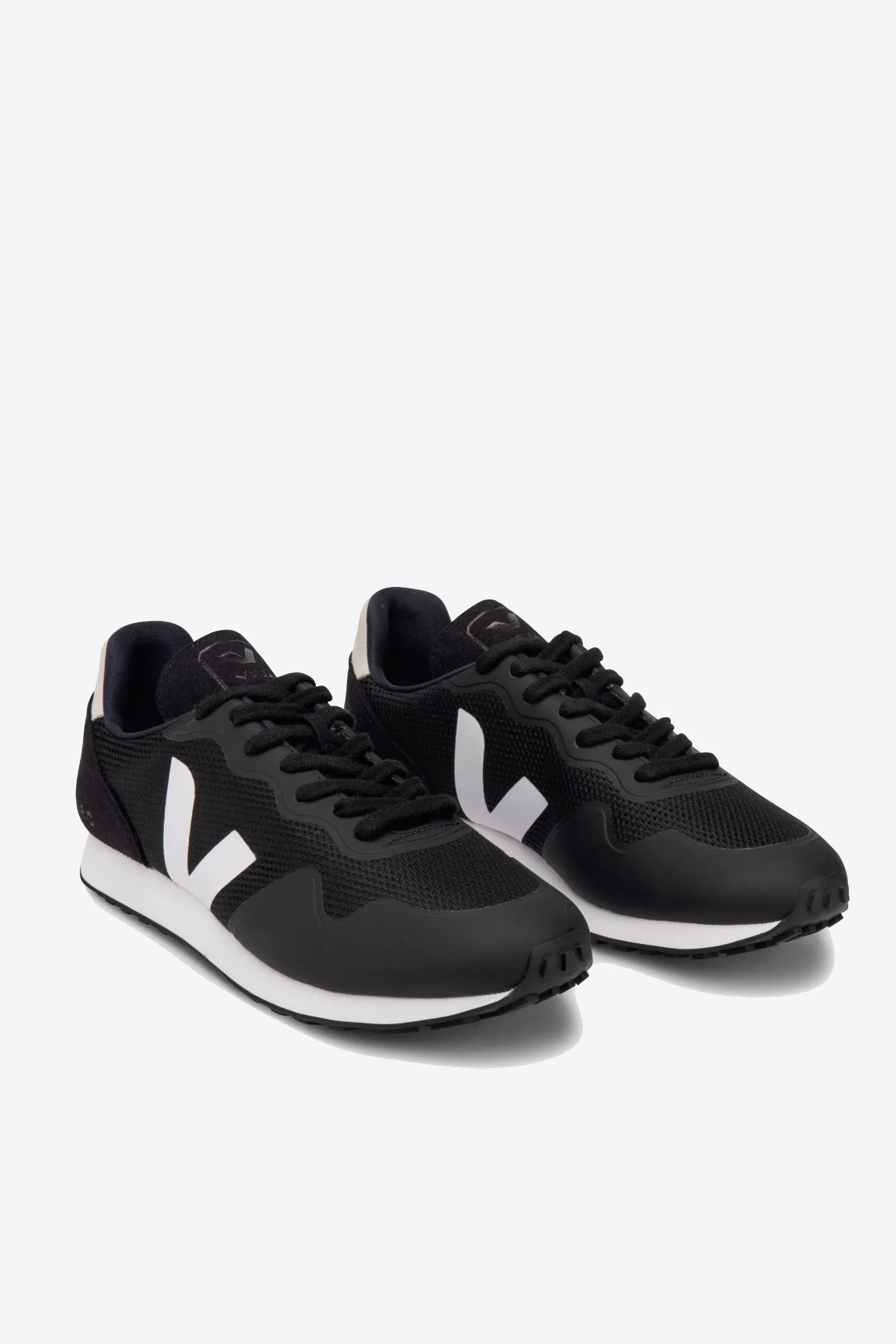 Veja - SDU RT B Mesh Sneaker, Black/White