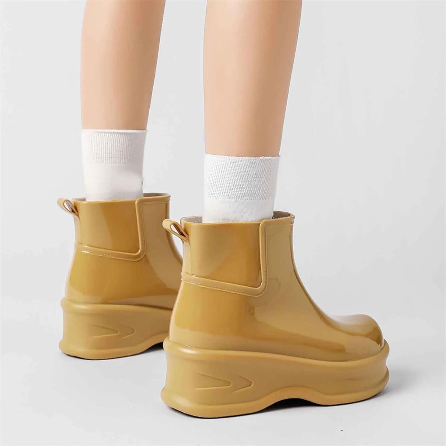 Women's Short Rain Boots Rubber Waterproof Garden Boots Elastic Slip On Insulated Rain Shoe for Outdoor Work Sole